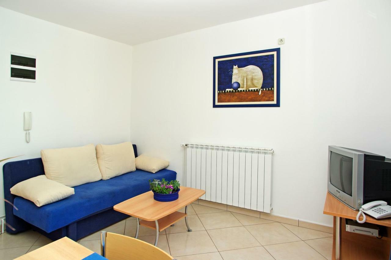 Apartments Villa Vallum Bol Exteriör bild